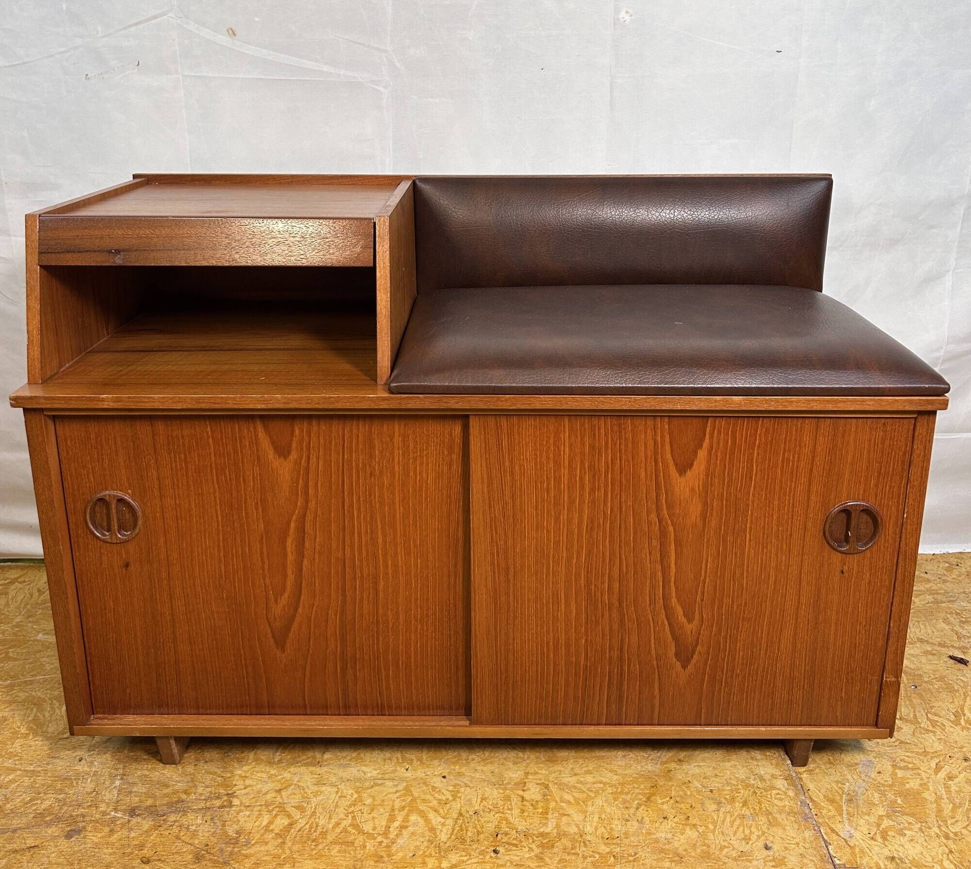 Mid-Century Retro Vintage Teak Telephone Seat / Bench by Chippy Heath 1960