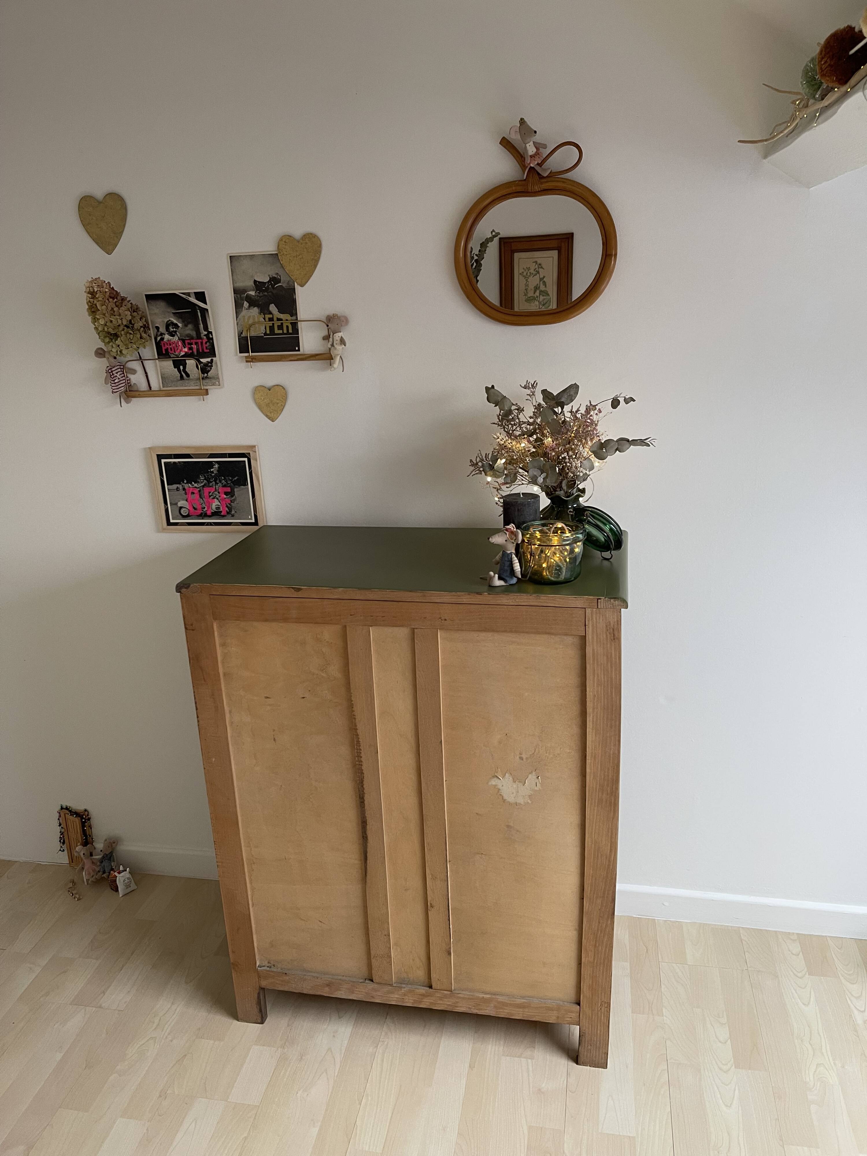 Art Deco chest of drawers