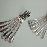 Twelve dessert cutlery