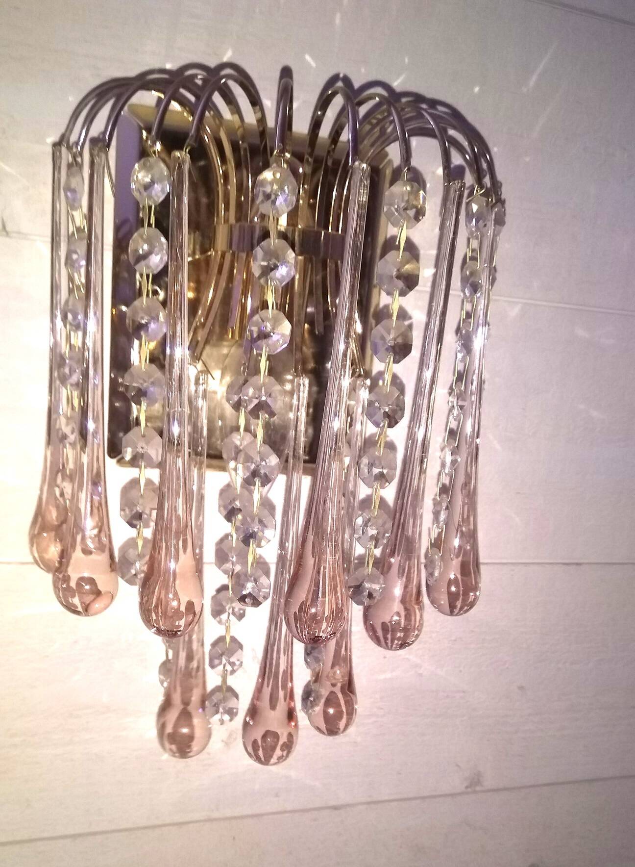 Pair of Murano wall sconces with cascading raindrop style, Venini crystals.