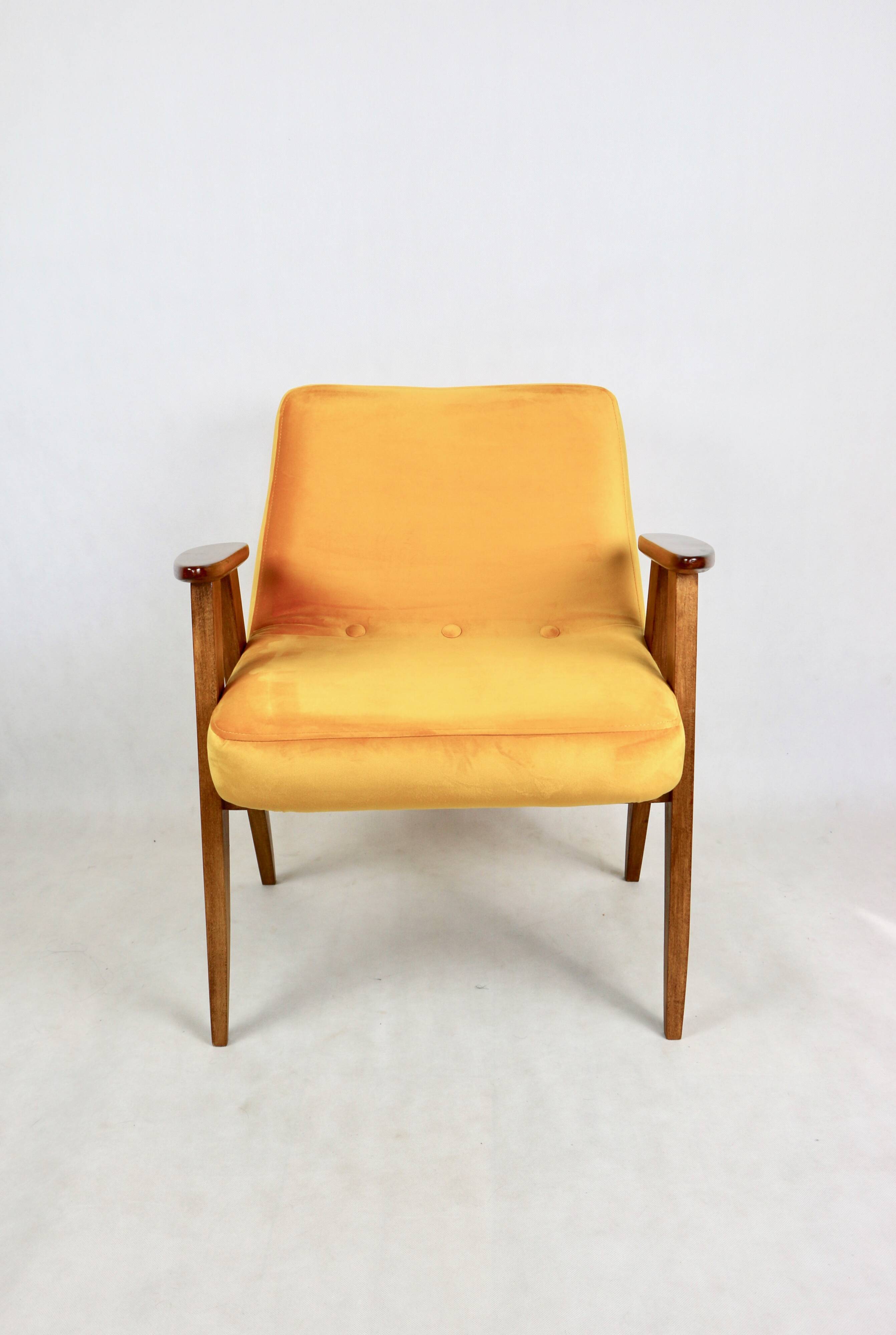 Fauteuil vintage Chierowski 366, 1970, velours jaune or