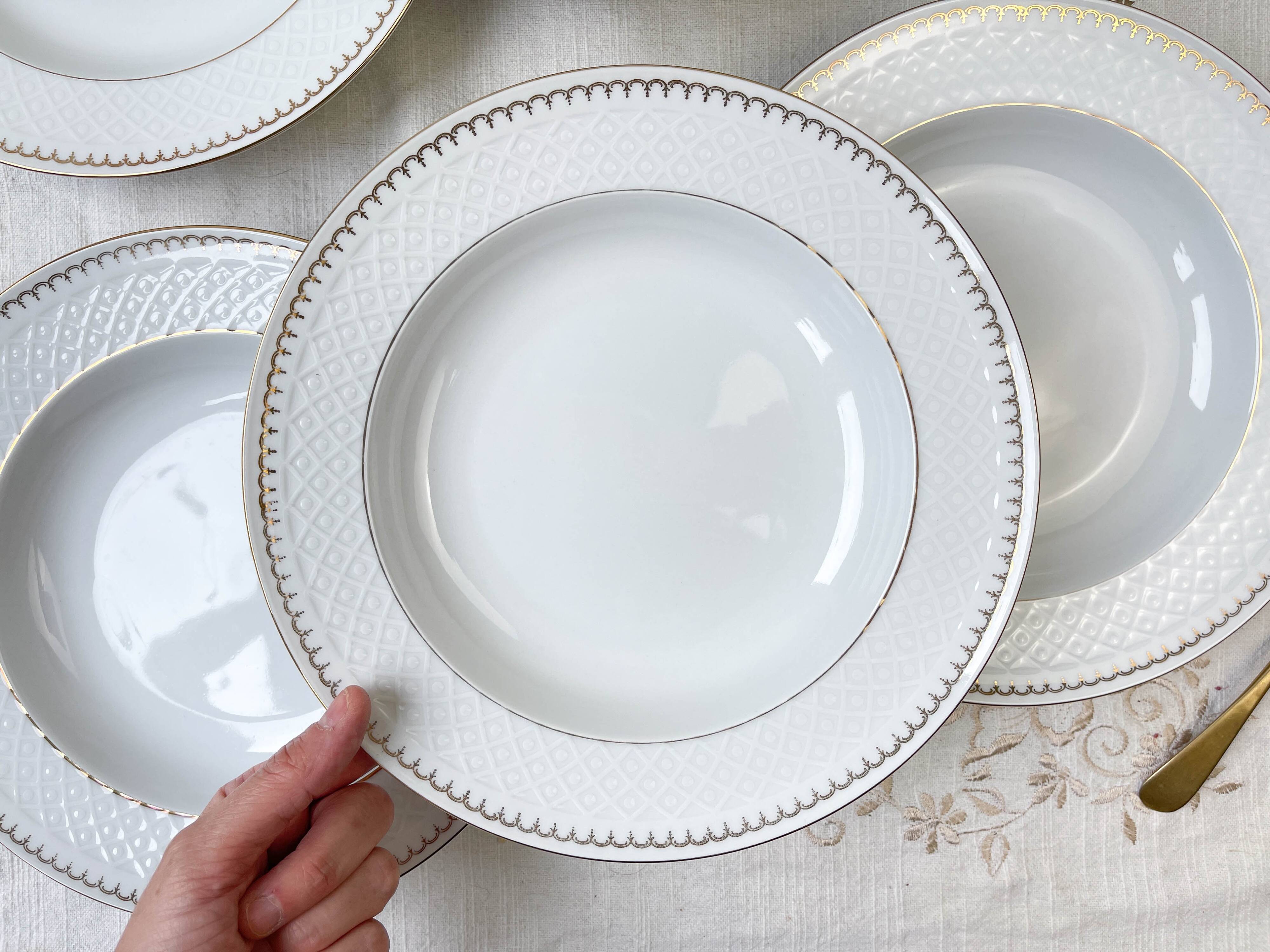6 deep plates in white and gold porcelain, Bavaria model "Annabell"