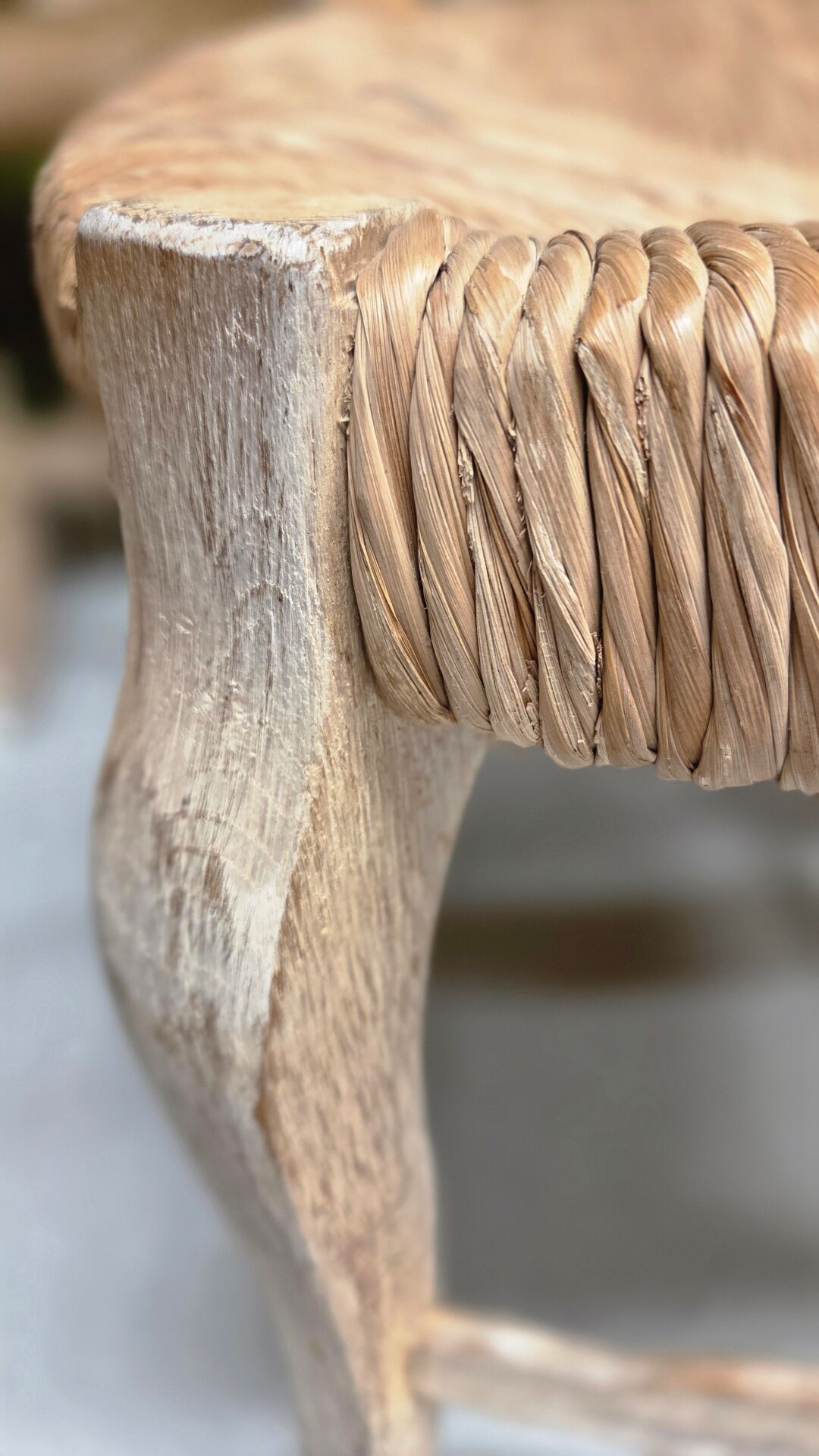 8 rustic oak chairs with patina, straw seating, 1950s.