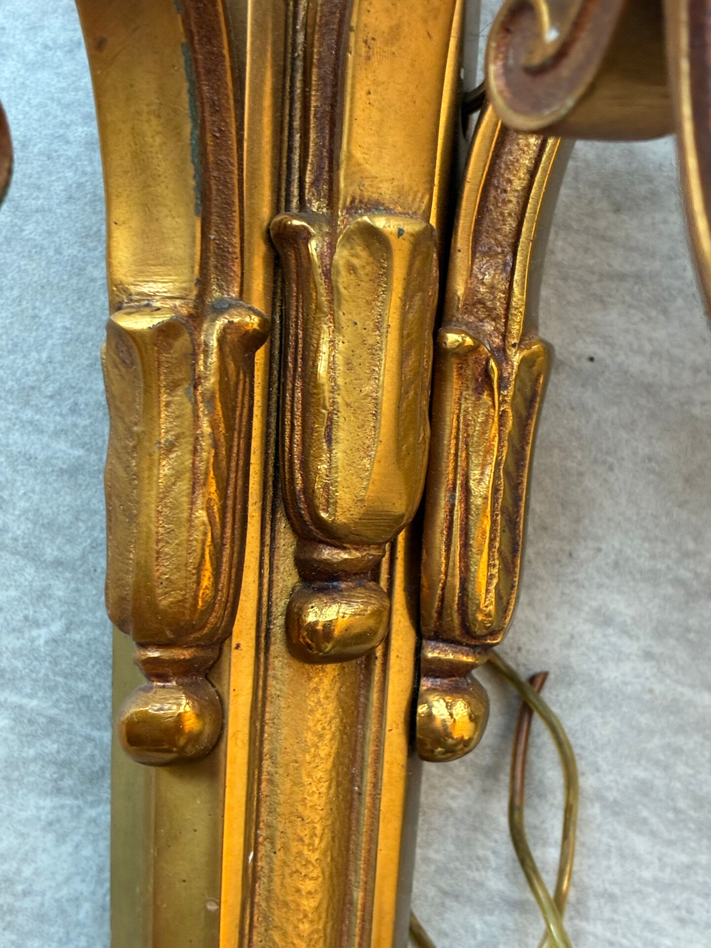 Paires d’appliques bronze Louis XVI Lucien Gau
