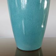 Lampe " amphore " en céramique craquelée turquoise, numérotée années 50 60