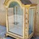 Italian display cabinet from the mid-18th century, Louis XV period, in lacquered and gilded wood.