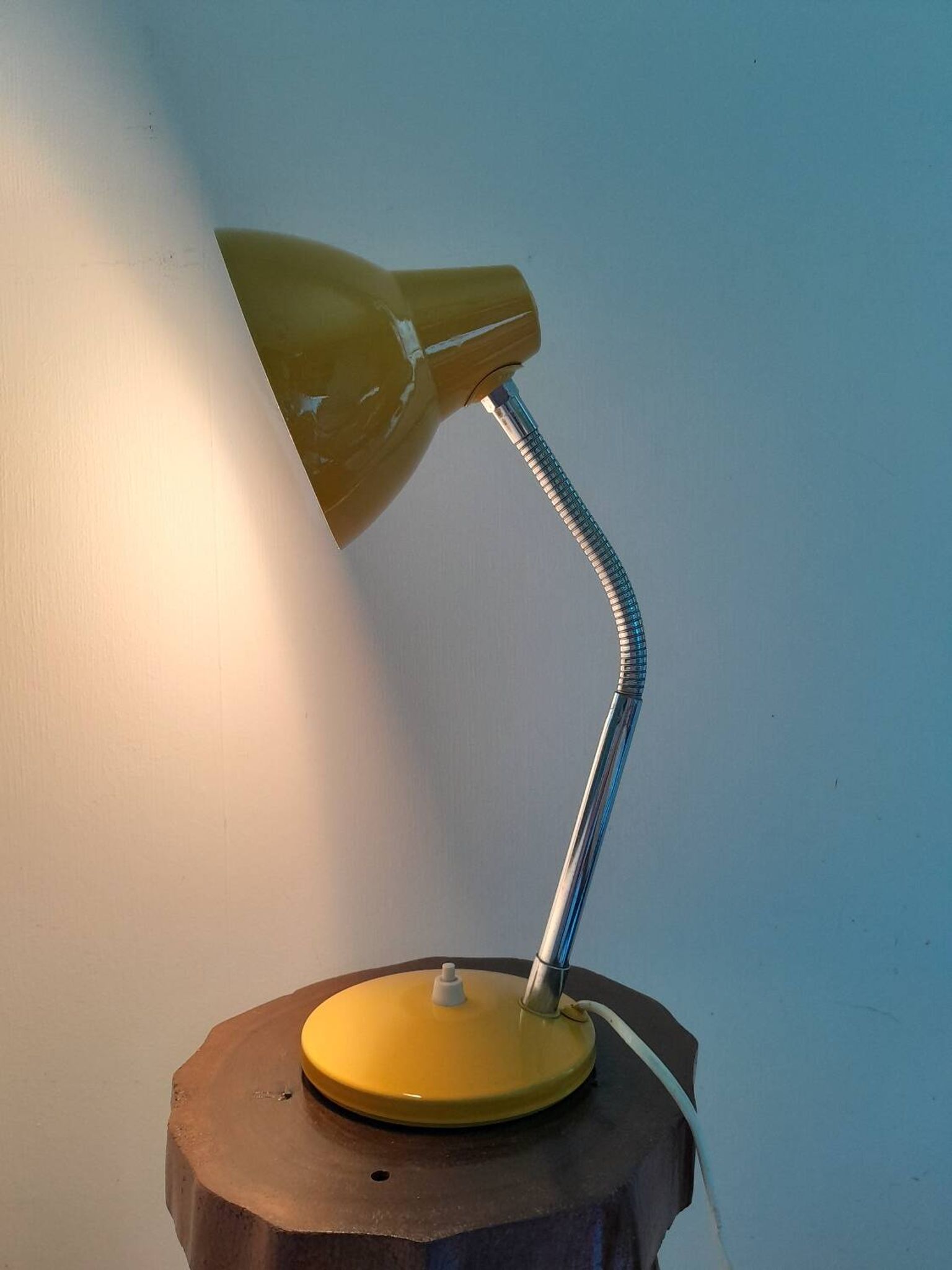 Vintage yellow articulated lamp 1960