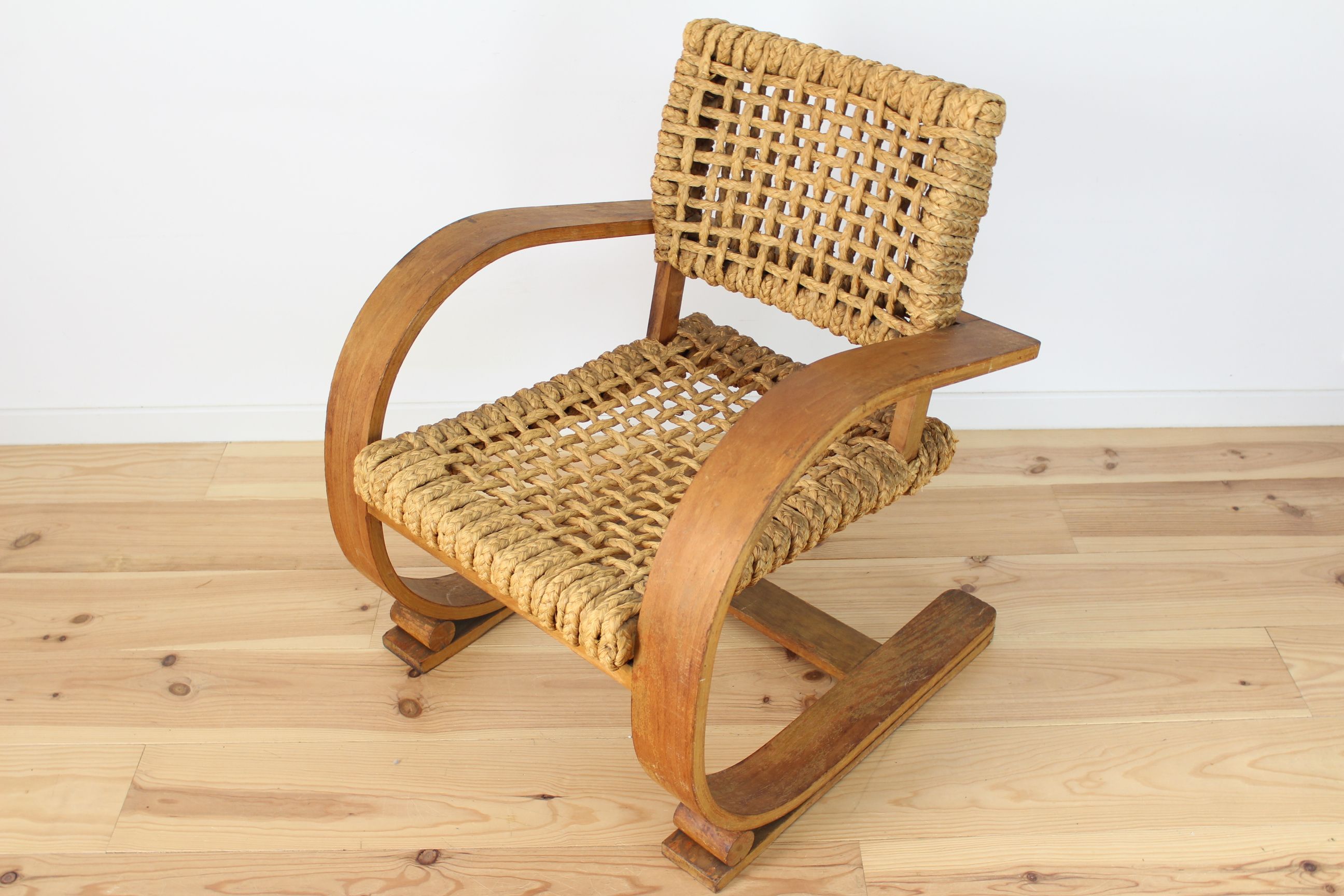 Armchair for Vibo Vesoul in wood and rope