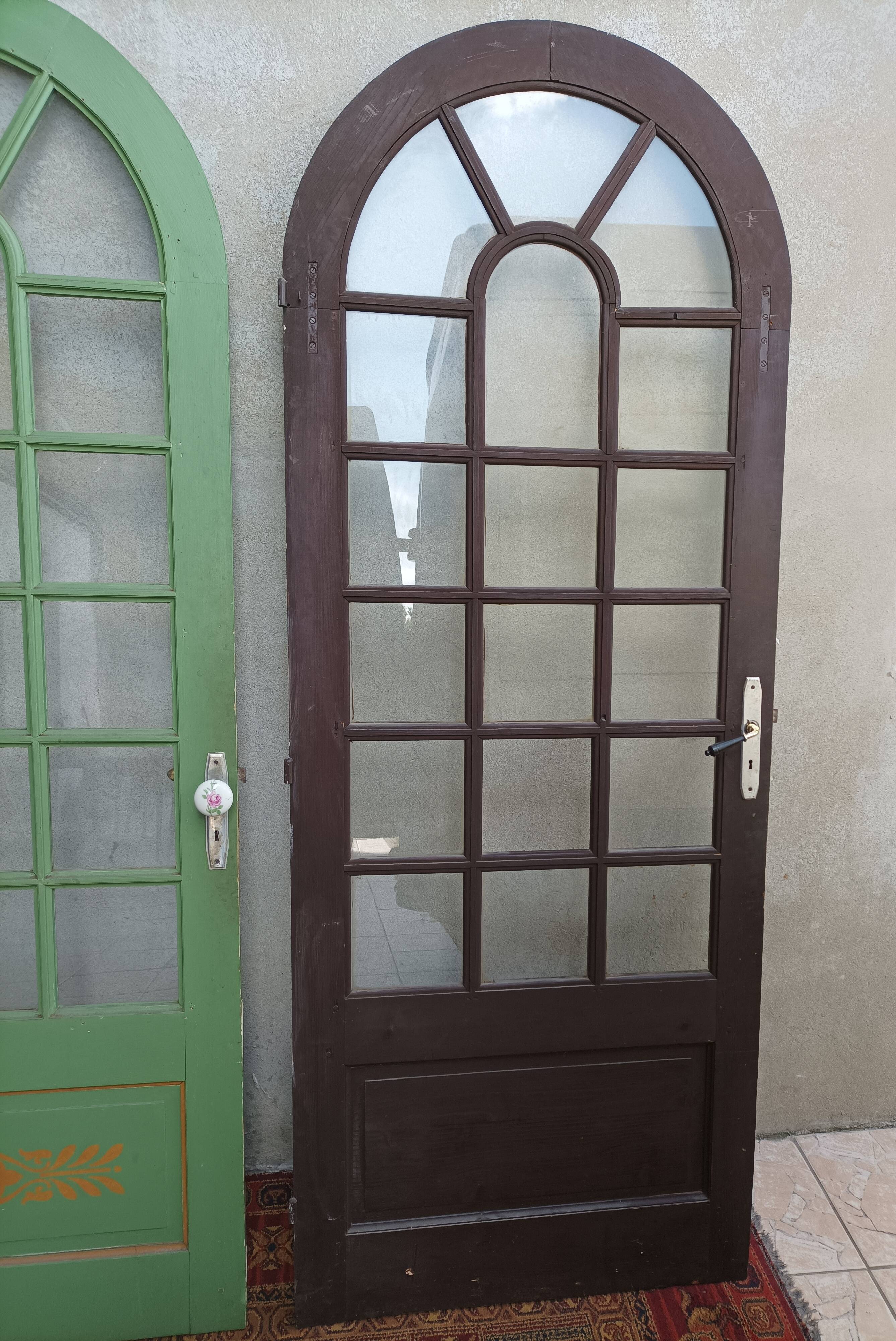 Set of 2 old doors