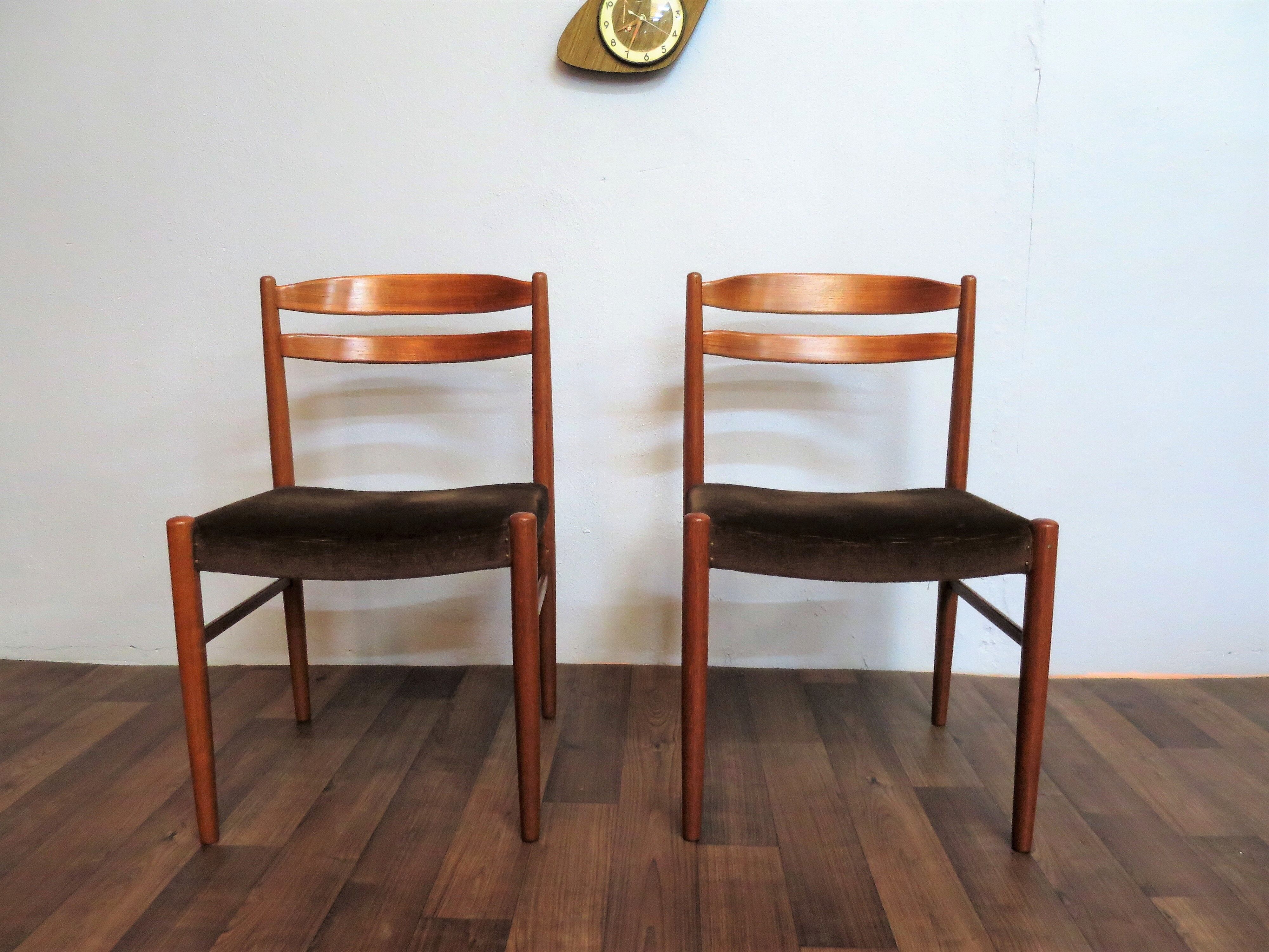 Pair of scandinavian chairs Johansson