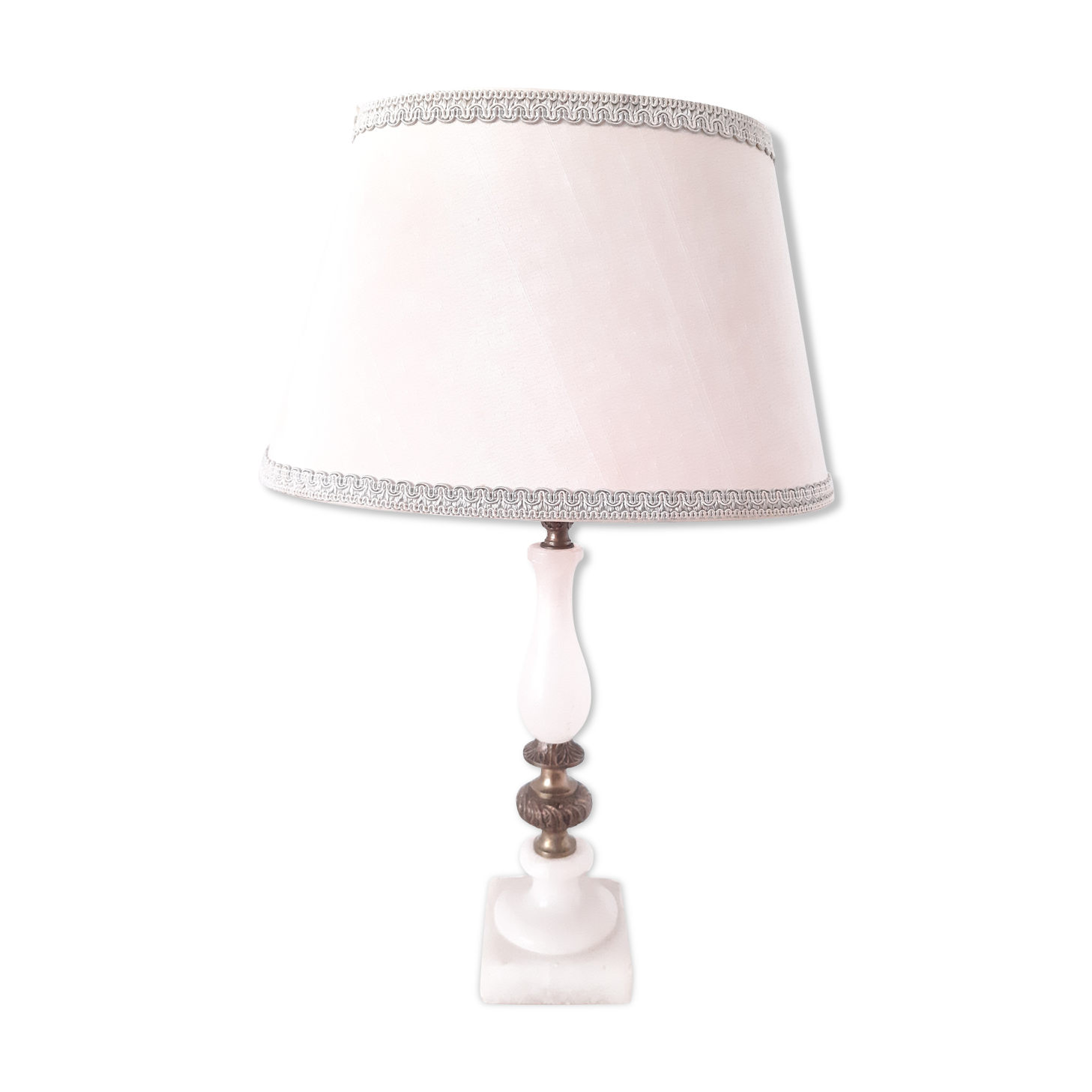 Brass and alabaster laying lamp