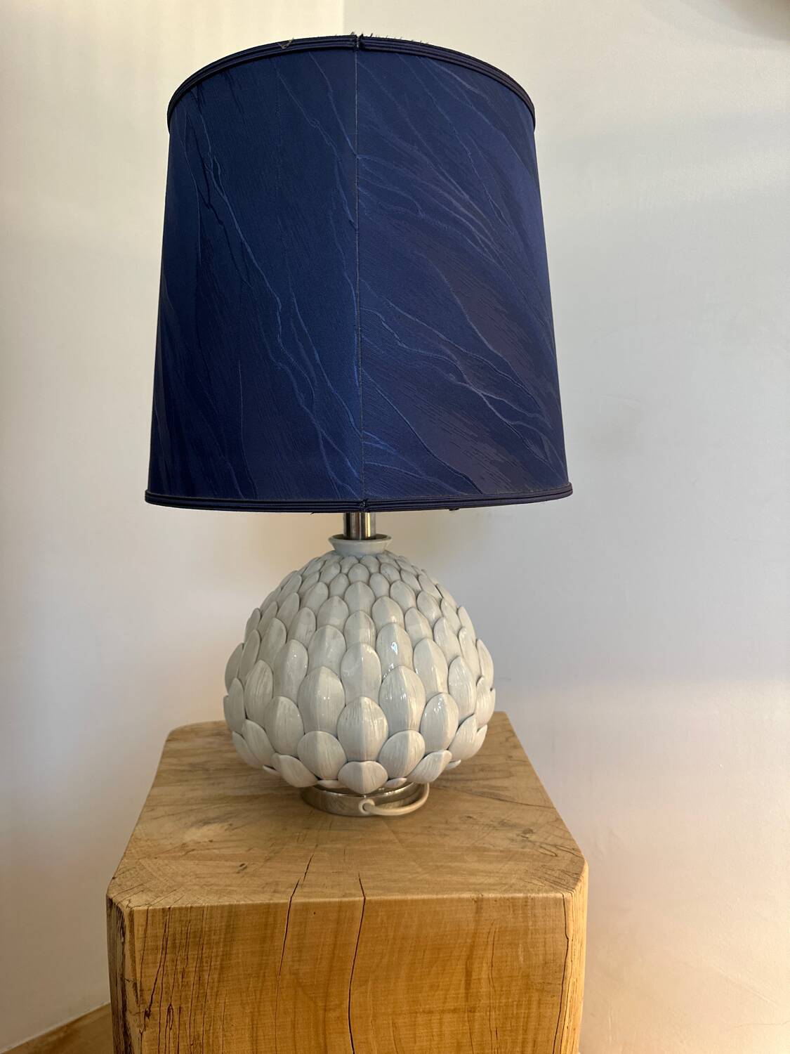Vintage artichoke lamp