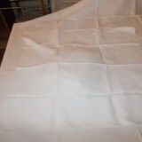 Damask tablecloth and napkins