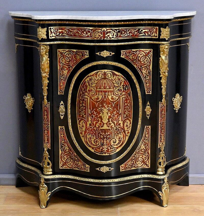Bureau d'entre-deux in Boulle marquetry, Coignerai House, Napoleonic III period – 2nd half of the 19th century.