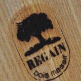 Regain table in solid elm