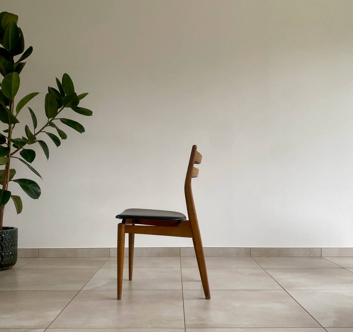 Set of 6 vintage Scandinavian chairs