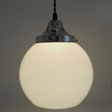 Opaline globe suspension