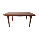 Extendable table in solid teak