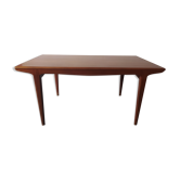 Extendable table in solid teak