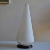 Lampe de table vers 1950 60 en verre opalin blanc