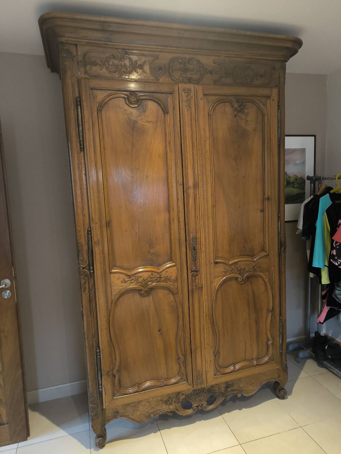 Walnut Louis XV wardrobe from the 18th century.