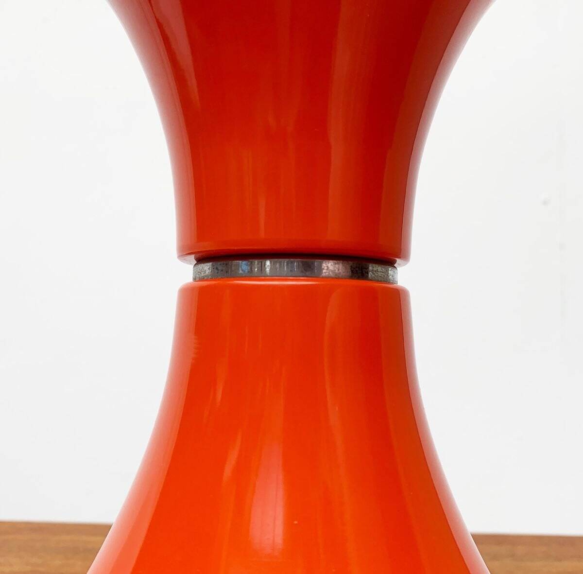 Italian table lamp from the mid-century space age by Gaetano Sciolari for Ecolight/Valenti.