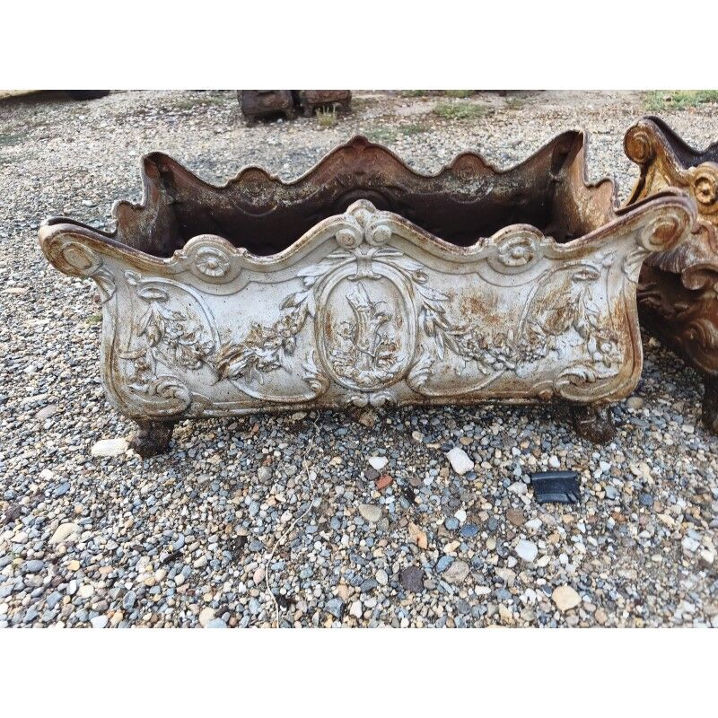 Pair of cast iron planters from 1900 in Rococo style, Charleville - Mézières