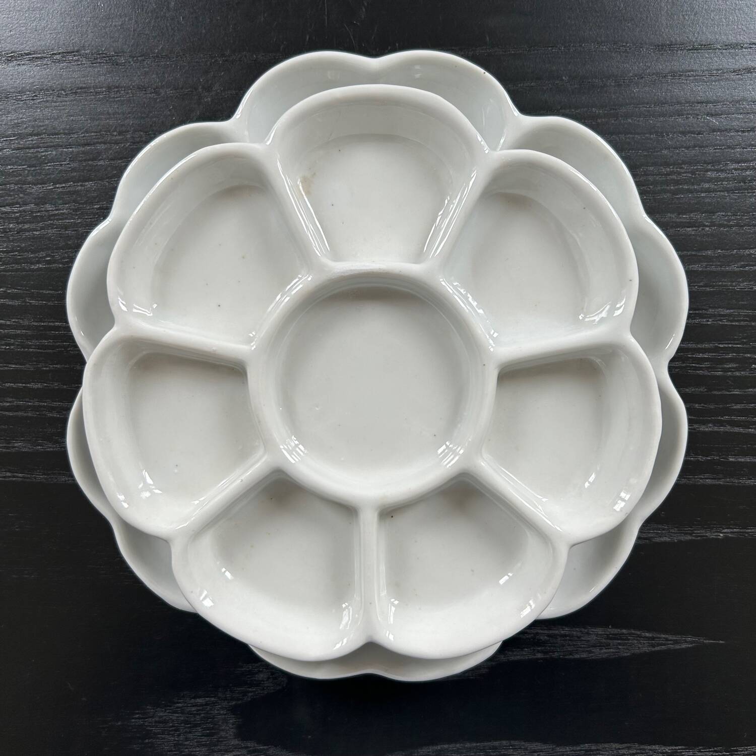Pair of porcelain flower dishes
