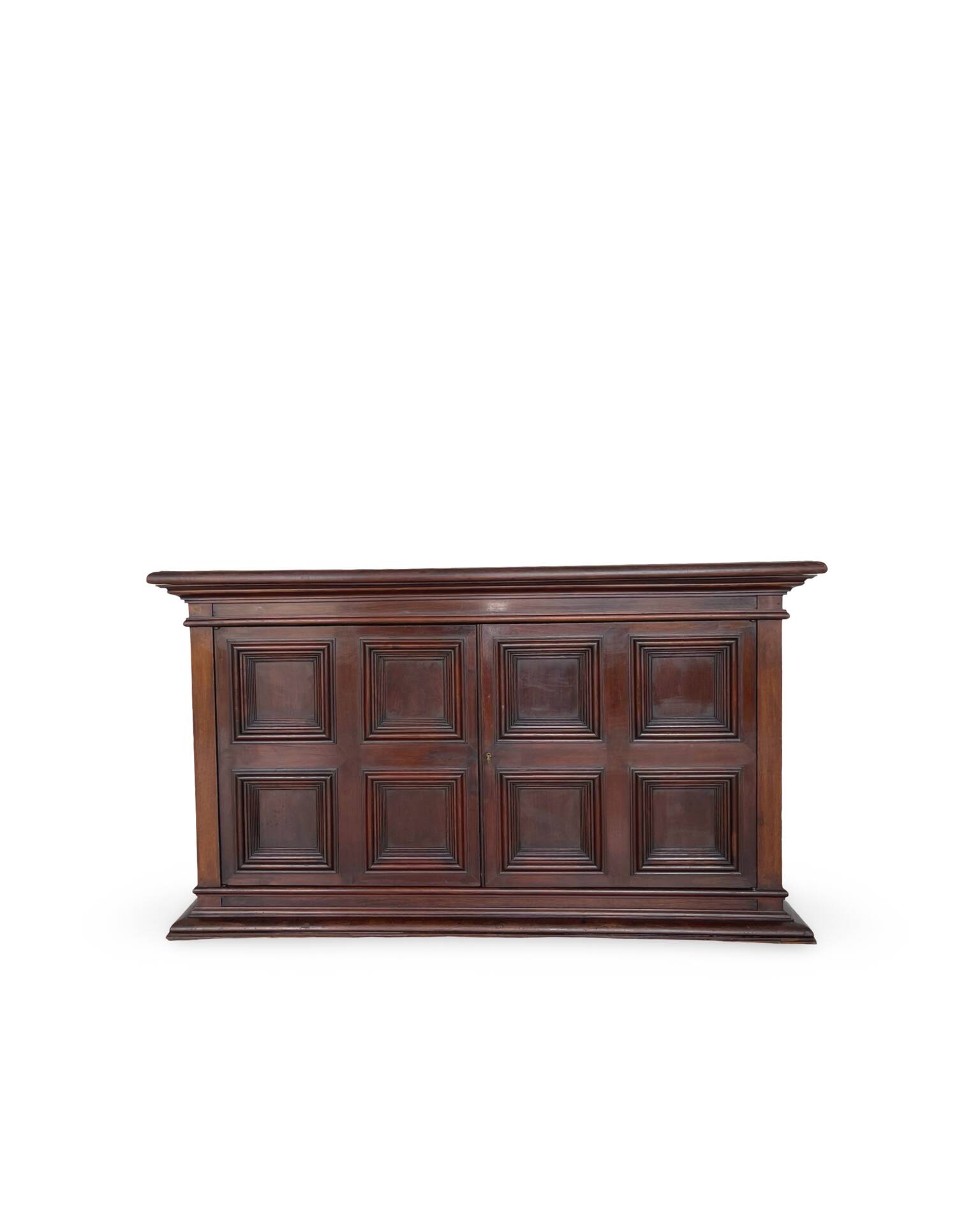 The high-quality Italian Renaissance Revival credenza, 1920s/1930s
