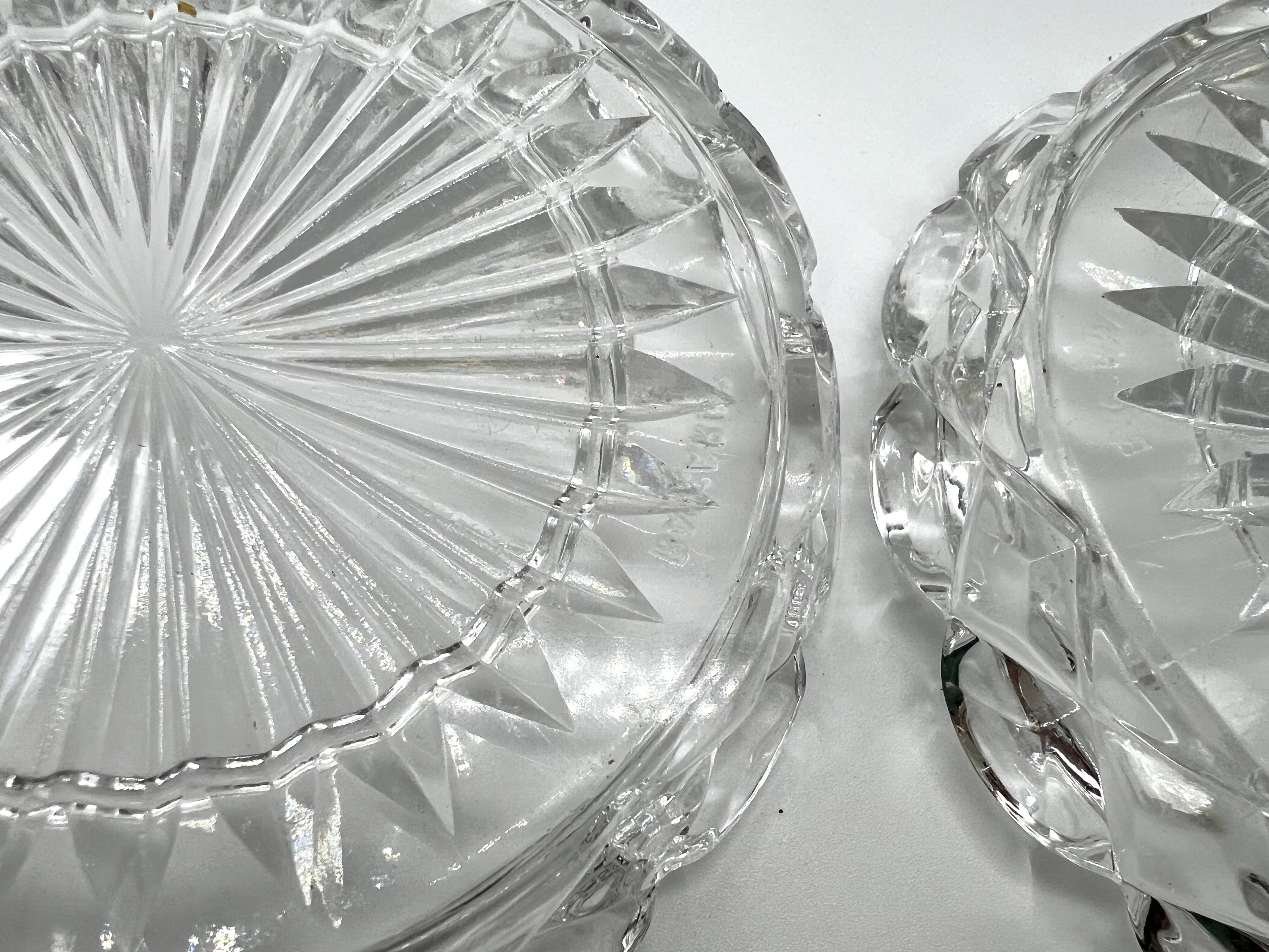 Pair of crystal bowls signed Baccarat – Diameter 13 cm