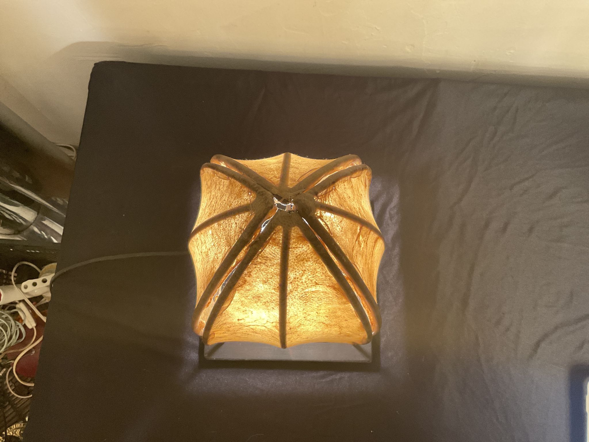 Ottoman lamp made of natural material