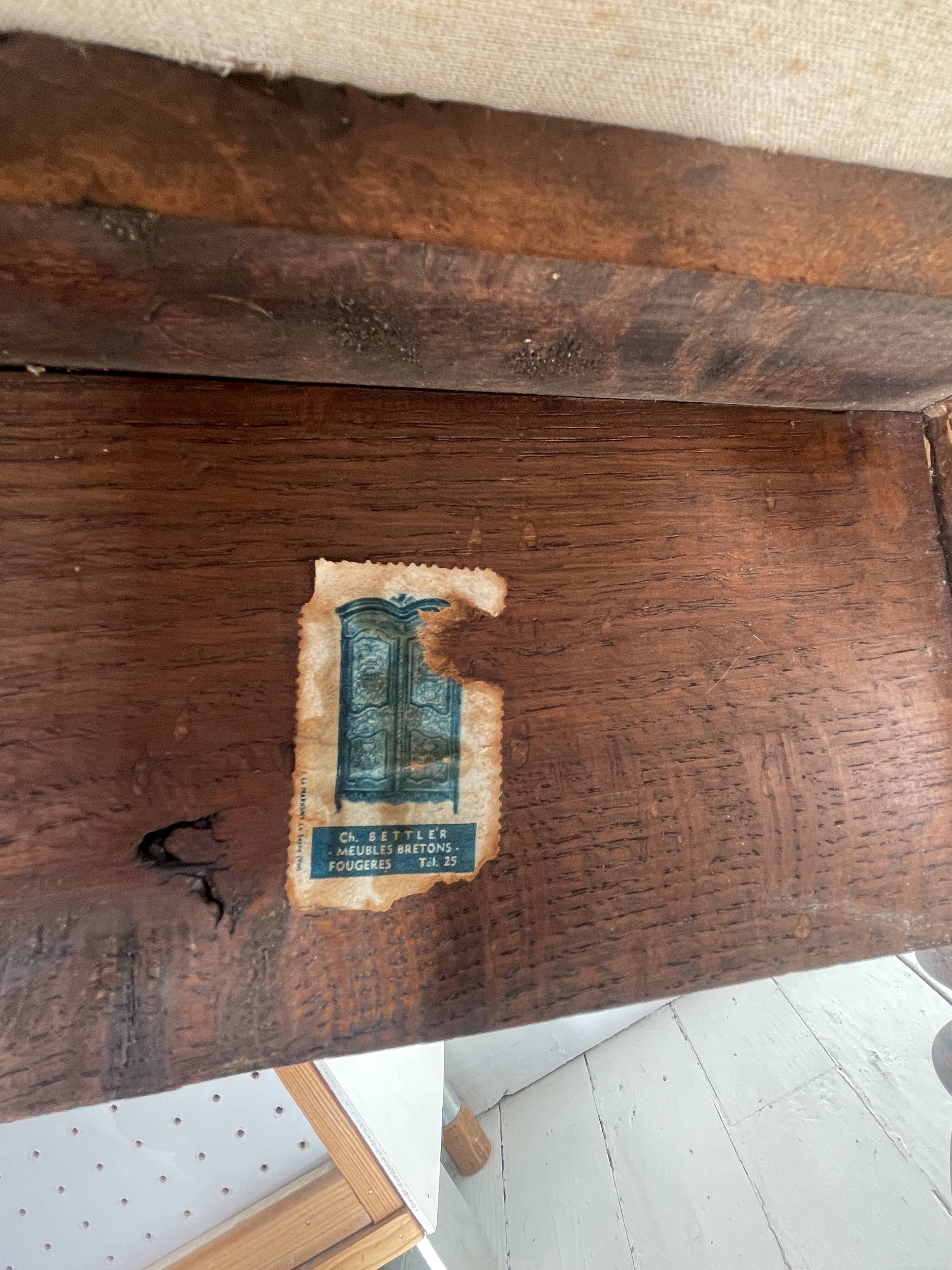 Wooden chair with Breton leather seat