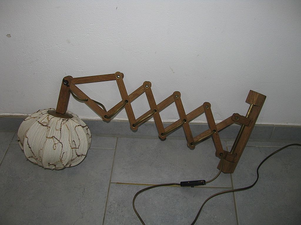 Applique murale/lampe à ciseaux. Holz Teak , Linus Bopp Limbach. Années 1970