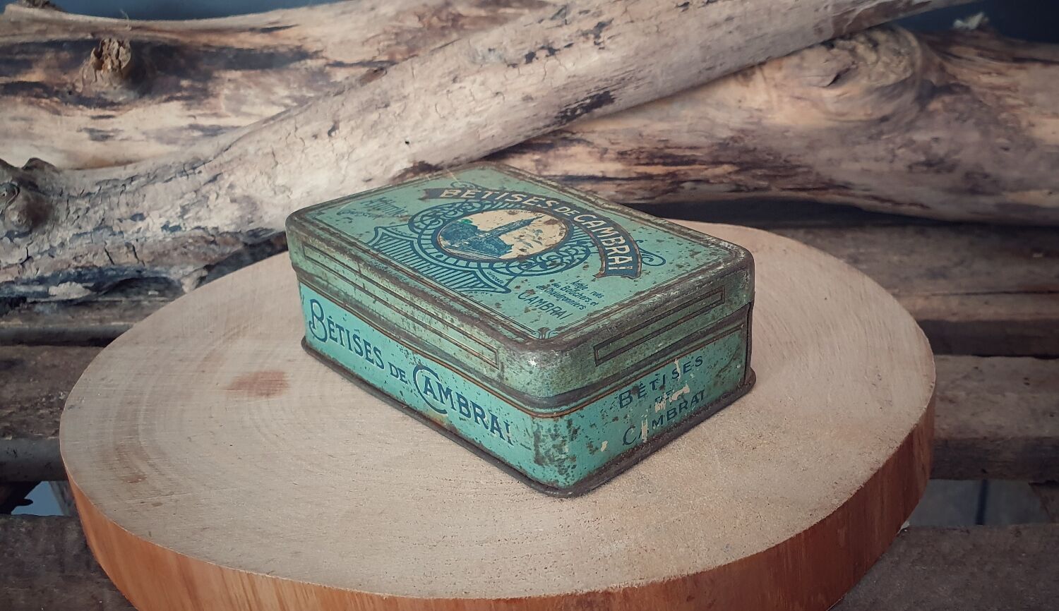 Box in the state bêtises de Cambrai