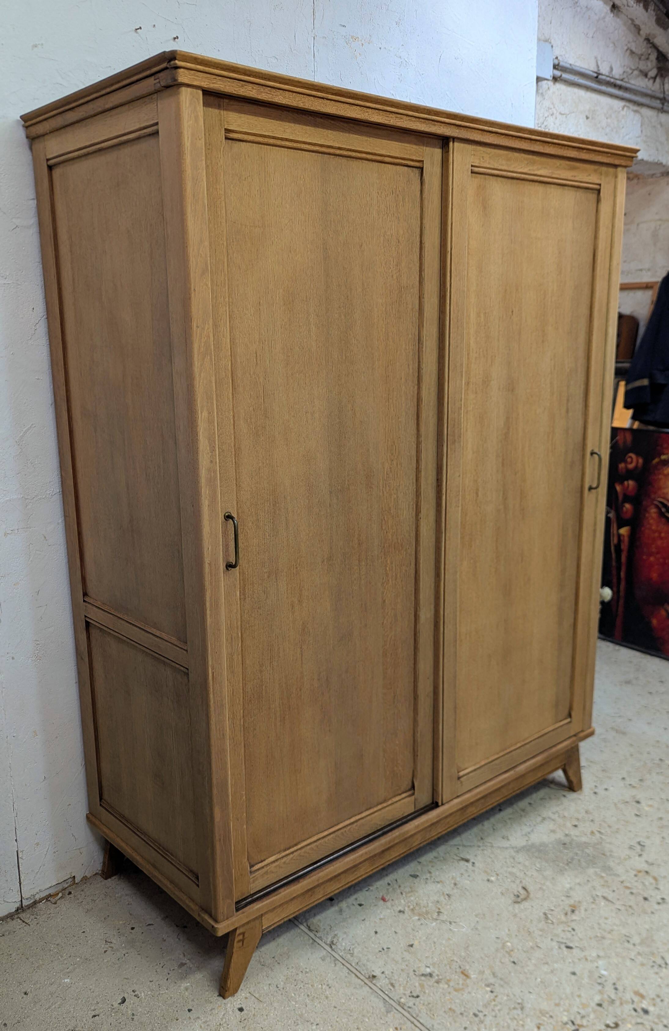 Wardrobe Compass Foot 1960 Vintage Design