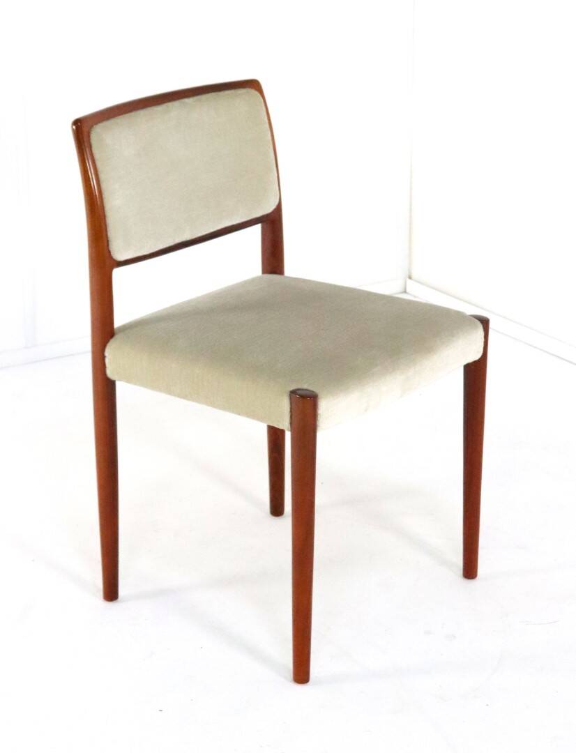 Set of 4 Niels O Möller model 80 chairs