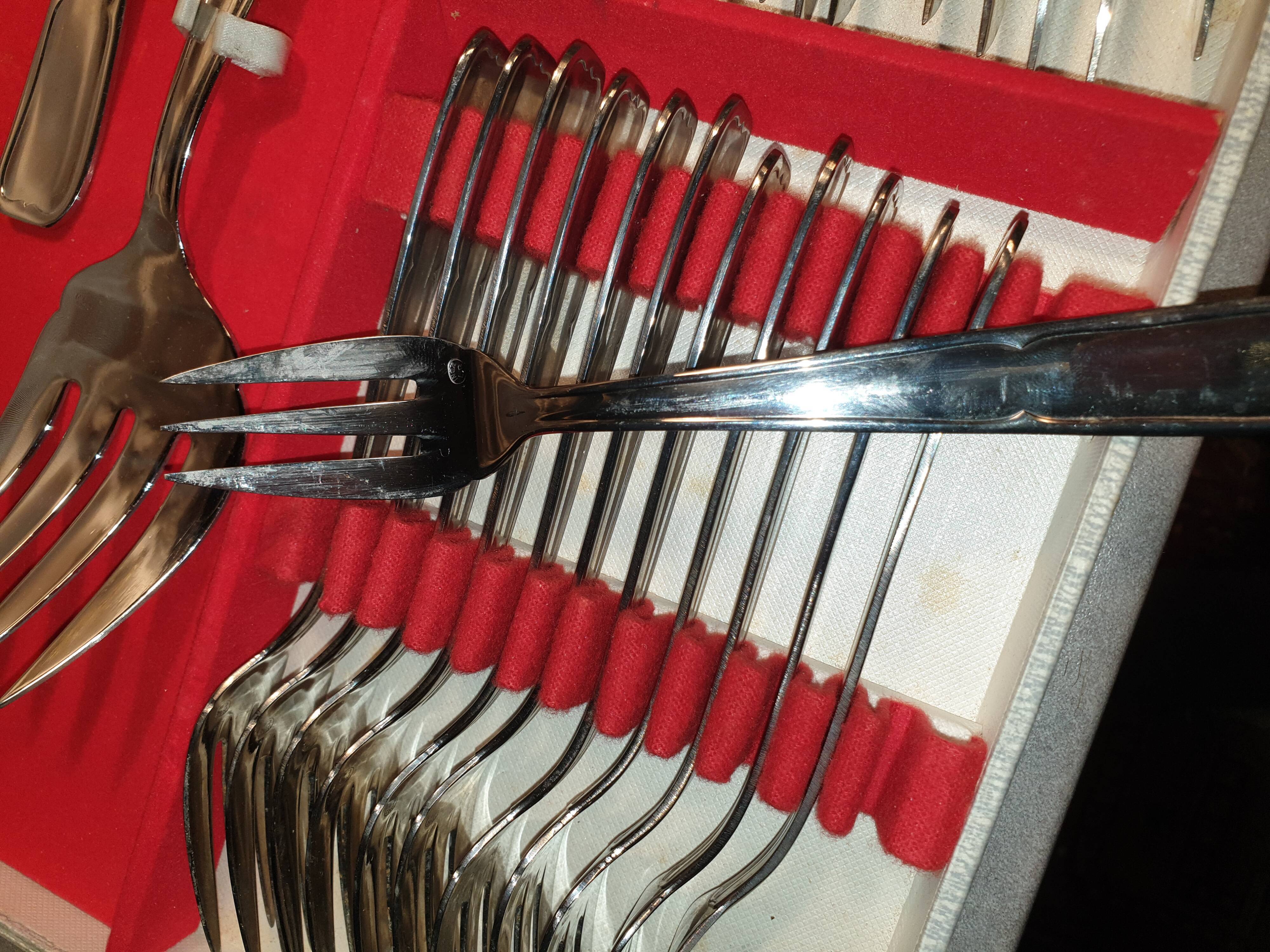 Fish service letang remy Paris