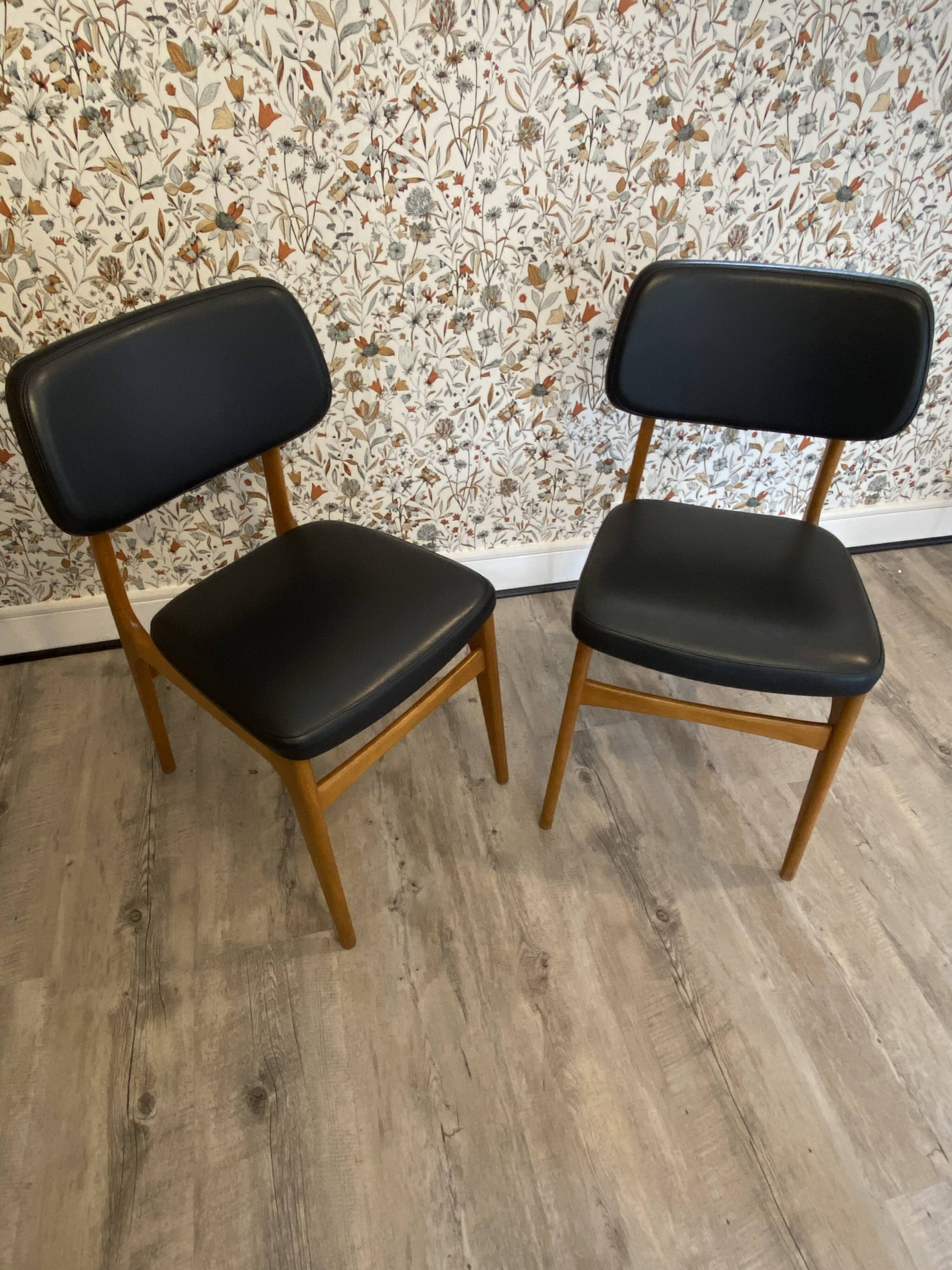 Pair of stella chairs scandinavian design