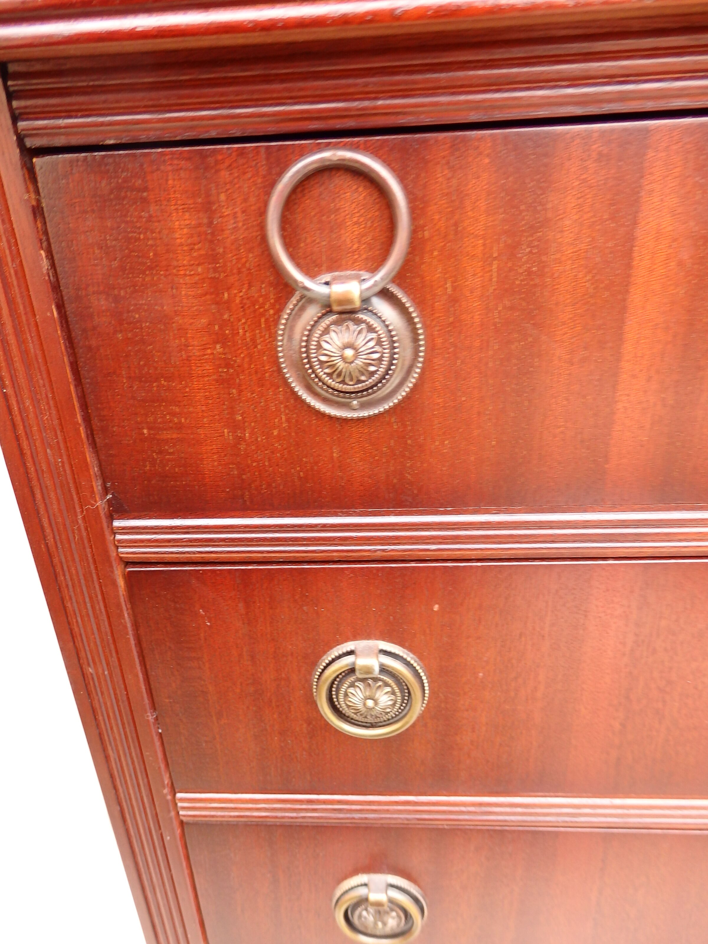 English-style dresser