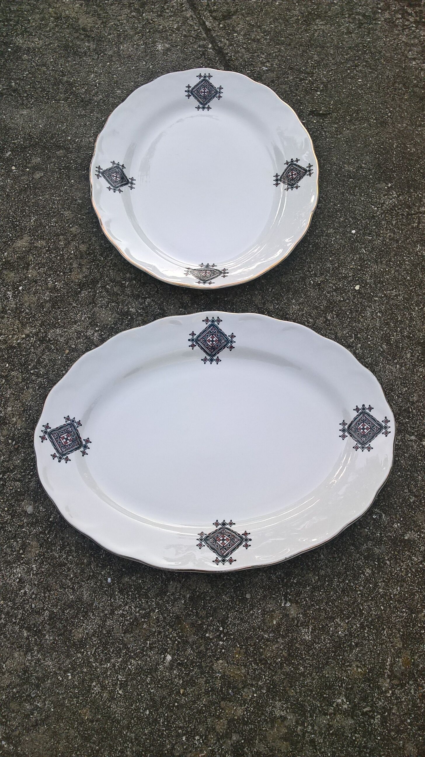 Oval dishes in Mila earthenware (Algeria) Berber motifs, vintage 60s-70s