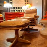 Pairs of armchairs and ottoman by Soda Galvano for Lied Mobler, Norway 1970