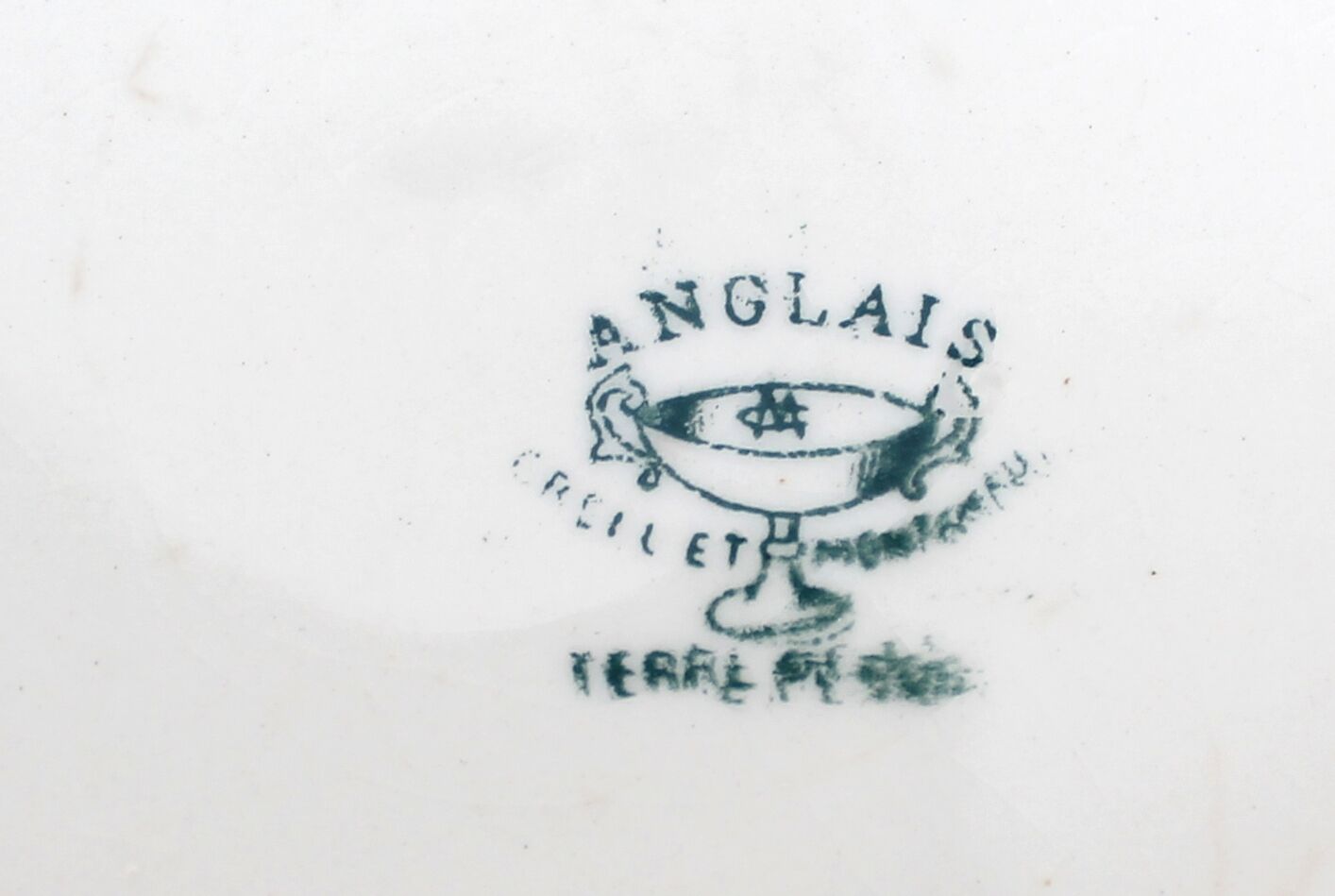 Creil-Montereau earthenware soup pot