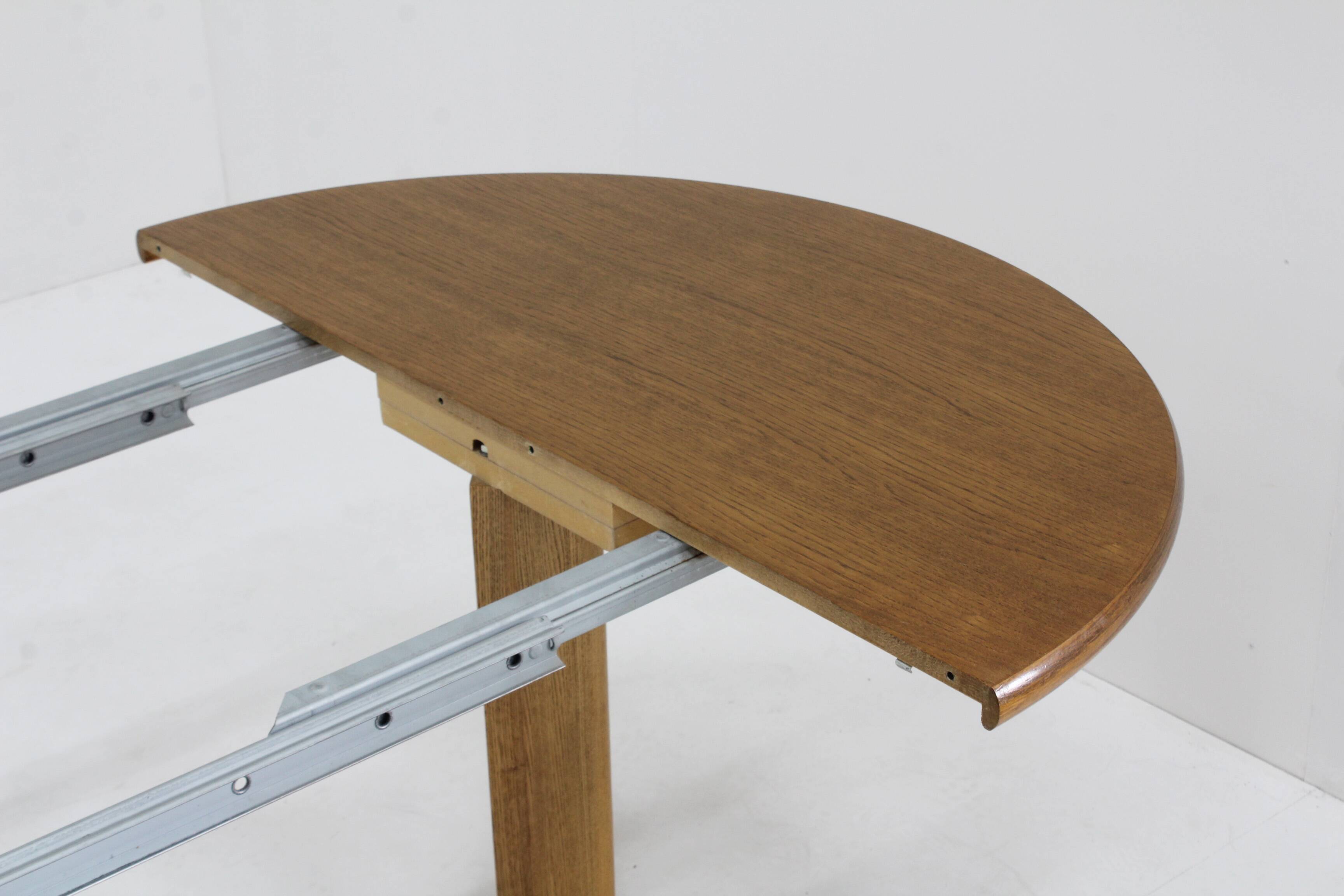 Vintage Danish round extendable dining table, 1960s