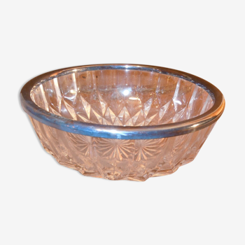 Silver-rimted glass bowl without punching