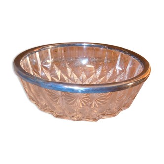 Silver-rimted glass bowl without punching