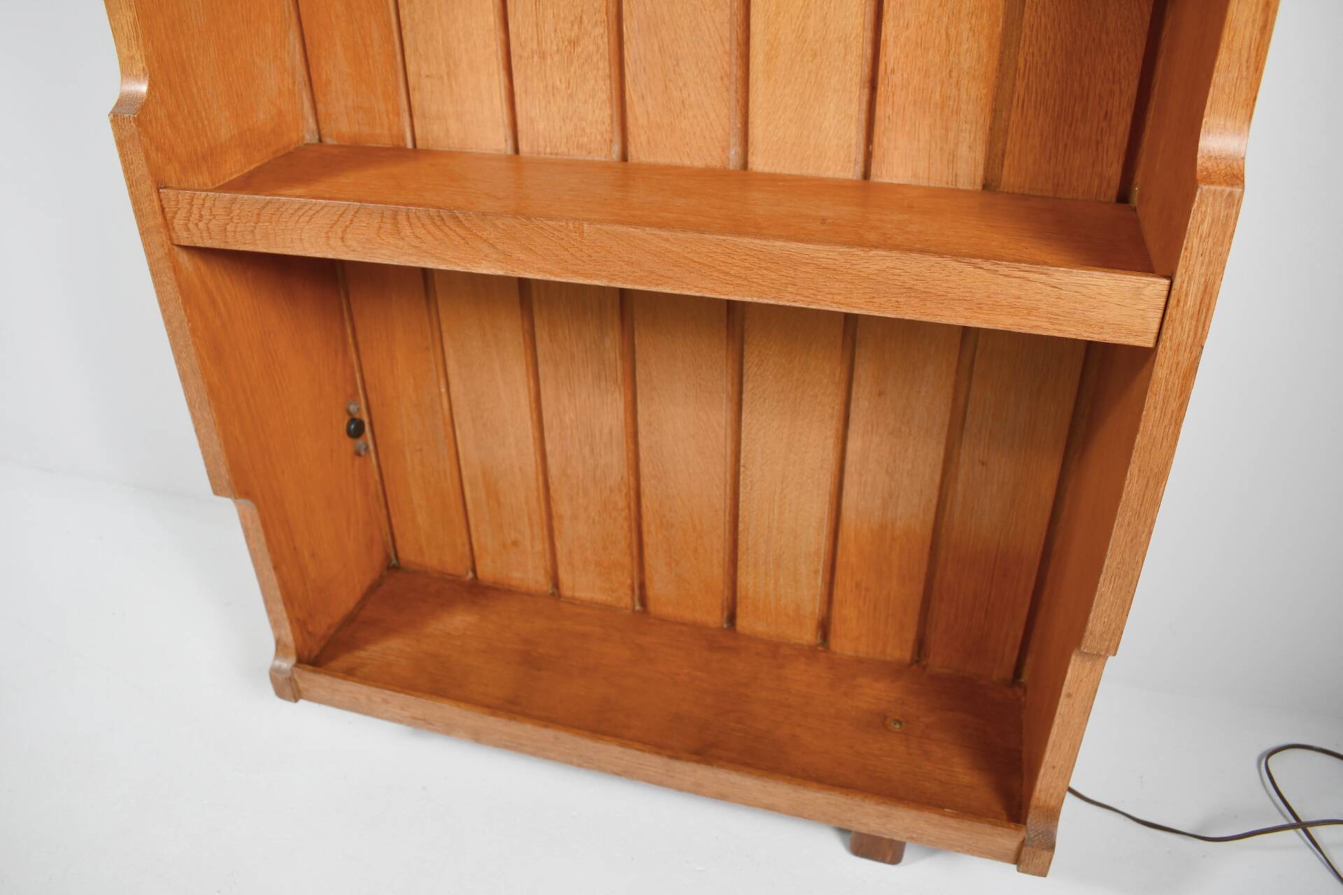 Guillerme et Chambron bar with standing lamp by Votre Maison.