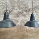 2 lampes émaillées d’usine bleu noir