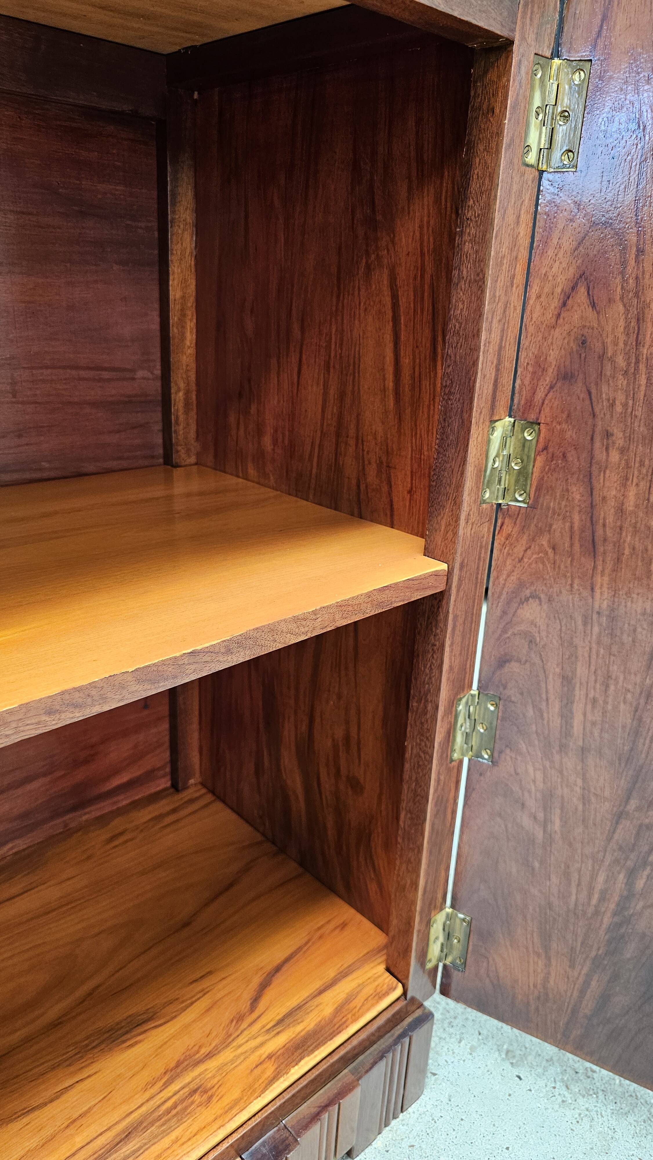 Art Deco buffet by Saddier & Fils in solid rosewood and veneer.