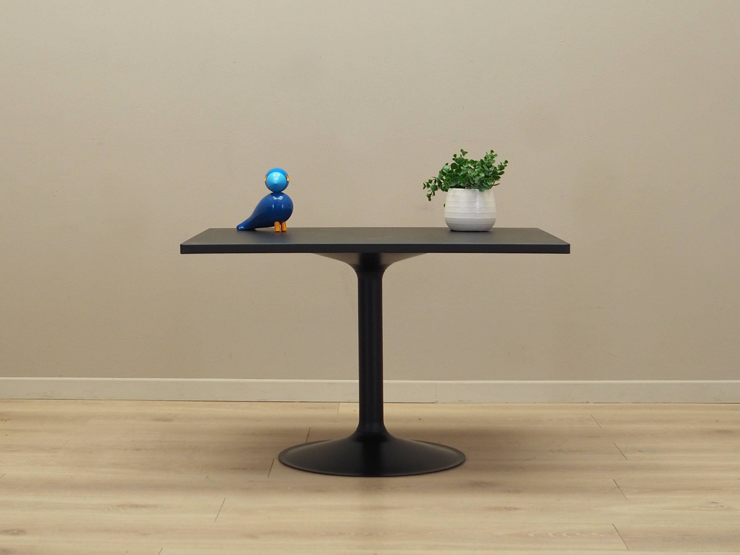 Table basse danoise, années 1970
