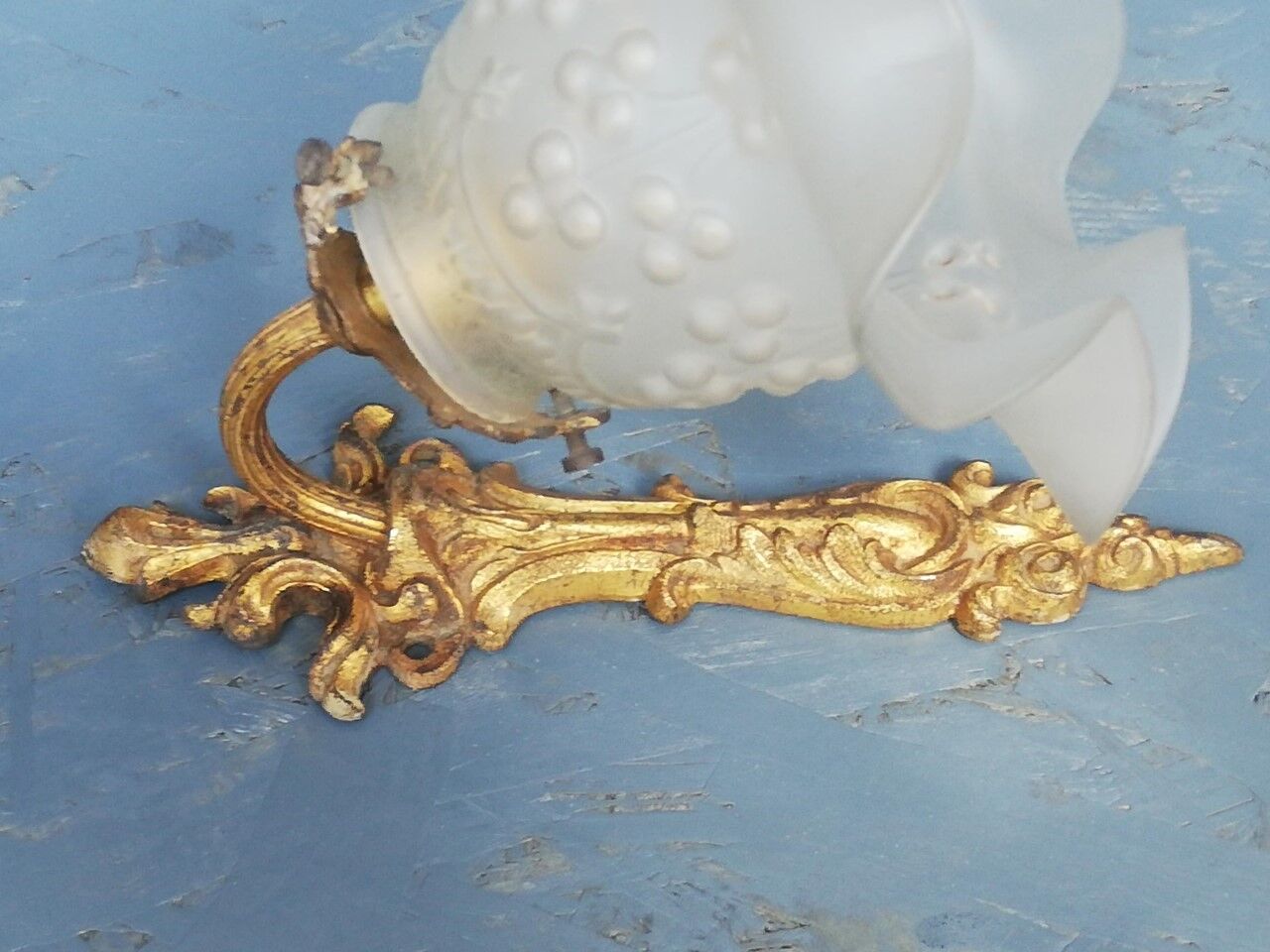 Wall lamp early twentieth in bronze and glass